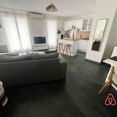 Le Kennedy Charmant T2 Tout Confort, A Apartment